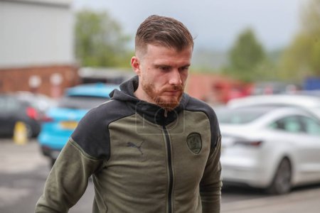 Photo for Nicky Cadden of Barnsley arrives during the Sky Bet League 1 Sky Bet League 1 Promotion Play-offs Semi-final first leg match Barnsley vs Bolton Wanderers at Oakwell, Barnsley, United Kingdom, 3rd May 2024 - Royalty Free Image