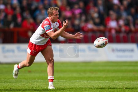 Photo for Jez Litten of Hull KRpasses the ball during the Betfred Super League Round 10 match Hull KR vs St Helens at Sewell Group Craven Park, Kingston upon Hull, United Kingdom, 4th May 2024 - Royalty Free Image