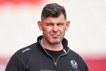 Foto de Paul Wellens Head Coach of St. Helens arrives ahead of the Betfred Super League Round 10 match Hull KR vs St Helens at Sewell Group Craven Park, Kingston upon Hull, United Kingdom, 4th May 2024 - Imagen libre de derechos