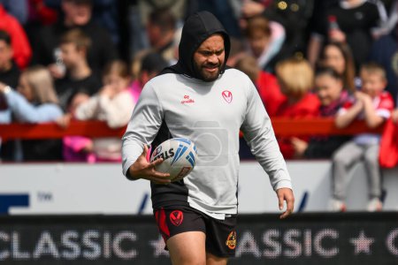 Photo for Konrad Hurrell of St. Helens during pre match warm up ahead of the Betfred Super League Round 10 match Hull KR vs St Helens at Sewell Group Craven Park, Kingston upon Hull, United Kingdom, 4th May 2024 - Royalty Free Image