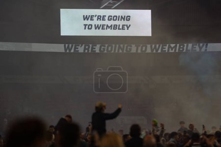 Téléchargez les photos : Bolton se rend à Wembley lors du match de demi-finale de la Sky Bet League 1 Bolton Wanderers vs Barnsley au Toughsheet Community Stadium, Bolton, Royaume-Uni, 7 mai 2024 - en image libre de droit