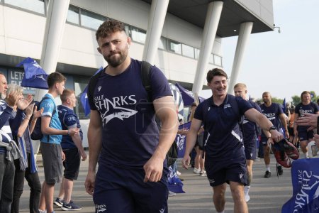 Photo for Sale Sharks flanker Sam Dugdale arrives at the stadium before the Gallagher Premiership match Sale Sharks vs Leicester Tigers at Salford Community Stadium, Eccles, United Kingdom, 10th May 2024 - Royalty Free Image