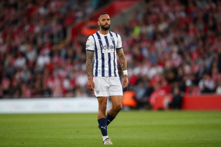 Photo for Kyle Bartley of West Bromwich Albion, during the Sky Bet Championship Play-Off Semi-Final Second Leg match Southampton vs West Bromwich Albion at St Mary's Stadium, Southampton, United Kingdom, 17th May 2024 - Royalty Free Image