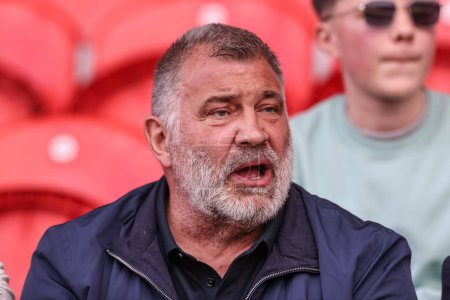 Photo for Shaun Wane England Rugby League manager watching the game during the Betfred Challenge Cup Semi-Final Hull KR v Wigan Warriors at Eco-Power Stadium, Doncaster, United Kingdom, 18th May 2024 - Royalty Free Image