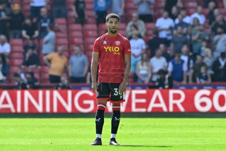 Photo for Mason Holgate of Sheffield United warms up ahead of the match, during the Premier League match Sheffield United vs Tottenham Hotspur at Bramall Lane, Sheffield, United Kingdom, 19th May 2024 - Royalty Free Image