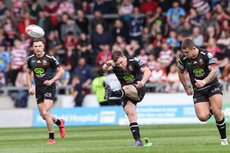 Photo for Harry Smith of Wigan Warriors kicks off during the Betfred Super League Round 12 match Salford Red Devils vs Wigan Warriors at Salford Community Stadium, Eccles, United Kingdom, 26th May 2024 - Royalty Free Image
