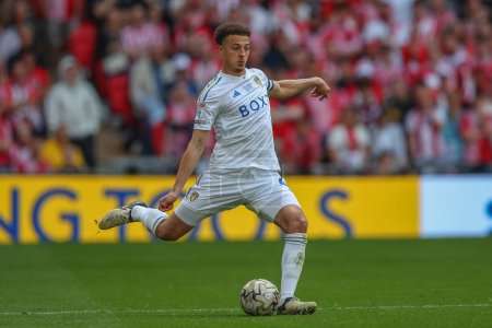 Photo for Ilia Gruev of Leeds United crosses the ball during the Sky Bet Championship Play-Off Final match Leeds United vs Southampton at Wembley Stadium, London, United Kingdom, 26th May 2024 - Royalty Free Image