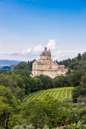 Téléchargez les photos : L'église de San Biagio est située au pied de la colline de Montepulciano, ancienne ville de Toscane, Italie centrale - en image libre de droit