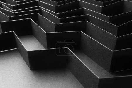 Téléchargez les photos : Fond abstrait noir et blanc avec des rayures de papier - en image libre de droit