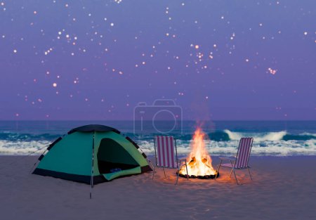 Foto de 3d representación de un camping de playa con una tienda de campaña, sillas, y una hoguera brillante bajo un cielo nocturno lleno de estrellas, con olas del océano en el fondo. Concepto de aventura nocturna. - Imagen libre de derechos