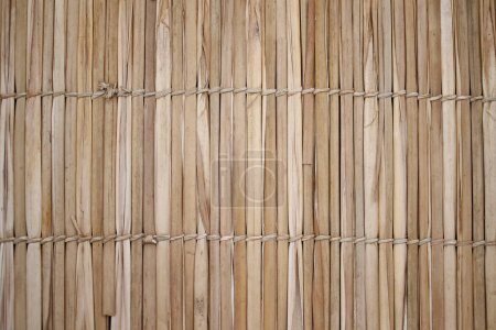 clôture en paille tressée, naturelle et esthétique, texture artisanale durable