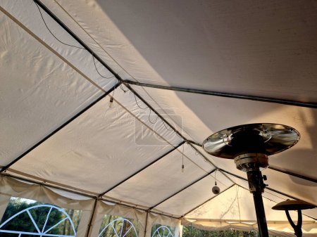 front gardens of well-occupied restaurants in summer are emptied during the winter. solution is to cover pergola with a transparent tailor made foil. can be heated by gas burner. corner, install