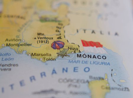 Foto de Mapa turístico de Niza en Mónaco, en concepto de viajes y vacaciones. - Imagen libre de derechos