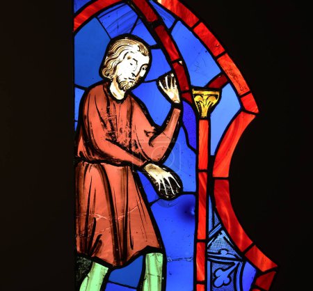 Téléchargez les photos : Vitraux dans la chapelle Cluny, Paris, France - en image libre de droit