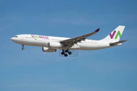 Téléchargez les photos : Madrid, Espagne - 12 mars 2023, Airbus A350 de WAMOS Air Airlines - en image libre de droit