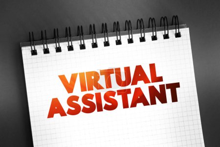 Asistente Virtual - contratista independiente que proporciona servicios administrativos a los clientes, texto en el bloc de notas