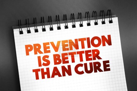 Foto de Prevención es mejor que curar el texto en el bloc de notas, concepto de fondo - Imagen libre de derechos
