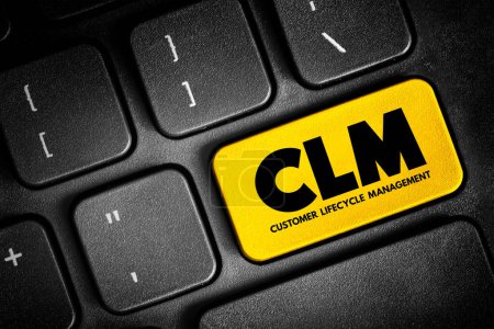 CLM - Customer Lifecycle Management ist die Messung mehrerer kundenbezogener Kennzahlen, die, wenn sie über einen bestimmten Zeitraum analysiert werden, auf die Leistung eines Unternehmens hinweisen, Texttaste auf der Tastatur
