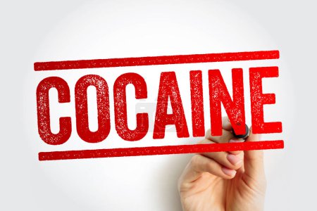 Foto de La cocaína es un fármaco estimulante obtenido de las hojas de dos especies de coca, fondo del concepto de sello de texto - Imagen libre de derechos