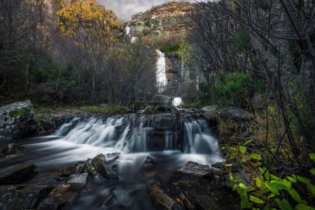 Téléchargez les photos : The Chorreras of Despealagua are consecutive waterfalls formed in the bed of the Chorrera stream, a tributary of the Sorbe River, on the north side of the Ocejn peak, near Valverde de los Arroyos. - en image libre de droit