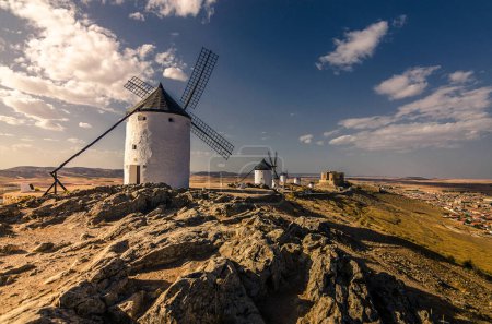 Foto de Windmills Manchegos de Consuegra, Toledo. - Imagen libre de derechos