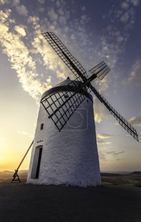 Foto de Los famosos molinos de Don Quijote, Consuegra, Toledo - Imagen libre de derechos