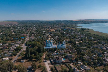 L'église Sainte-Intercession est une église orthodoxe située dans le village d'Odinkovka, qui fait partie du Dniepr, en Ukraine. Blue Church. Religion orthodoxe.