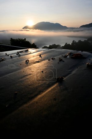 Morgenstimmung während des Sonnenaufgangs auf dem Wanagiri-Hügel in der Buleleng-Regentschaft von Bali-Indonesien
