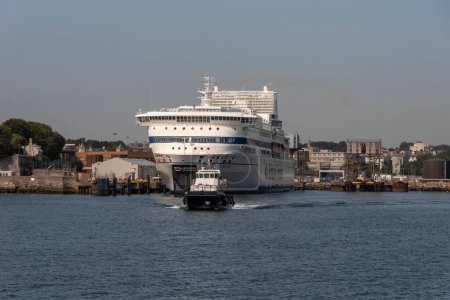 Téléchargez les photos : Plymouth, Devon, RU. 6 septembre 2023. Pont Aven a Brittany Ferries navire roro amarré à Millbay Docks Plymouth Royaume-Uni - en image libre de droit