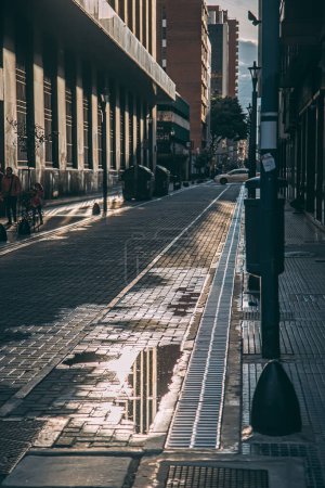 Téléchargez les photos : BUENOS AIRES, ARGENTINE - 13 avril 2022 : Old street - en image libre de droit