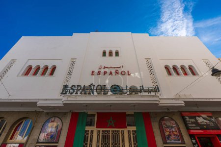 Foto de Tetuán, Marruecos. 26 de enero de 2024. Vista exterior del Teatro Español construido en 1923 en el barrio de El Ensanche - Imagen libre de derechos
