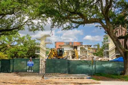 Photo for NEW ORLEANS, LA, USA - JULY 19, 2023: Demolition site with heavy equipment and rubble on the Tulane University campus - Royalty Free Image