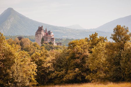 Schloss in den Bergen - Umgebung von Annecy, Frankreich