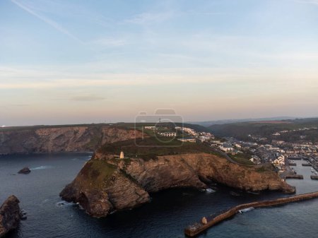 Foto de Portreath desde el aire Cornwall Inglaterra Reino Unido drone aéreo - Imagen libre de derechos