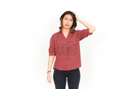 Téléchargez les photos : Confondu de belle asiatique femme isolé sur fond blanc - en image libre de droit