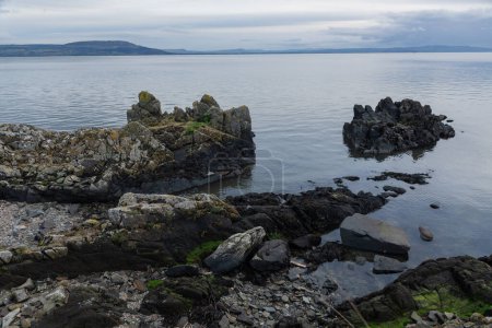 Ansichten der nordirischen Küste: Archivfotos vom Atlantik