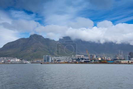 Téléchargez les photos : Front de mer de la ville de Cape Town en Afrique du Sud - en image libre de droit
