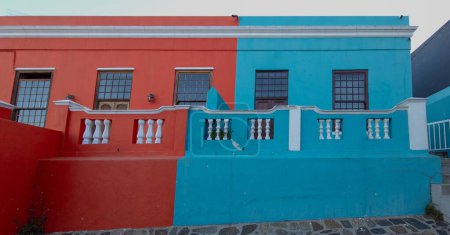 Foto de La colorida arquitectura del Barrio Malayo de Ciudad del Cabo, Sudáfrica - Imagen libre de derechos