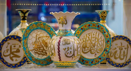 Photo for Traditional handmade Kutahya ceramic vase and plate. Turkish name; Kutahya cinisi - Royalty Free Image