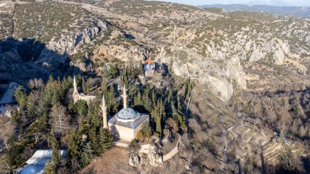 Téléchargez les photos : Seyh Edebali mausoleum - tomb and mosque. Bilecik - Turkey. Turkish name; Seyh Edebali Turbesi. - en image libre de droit