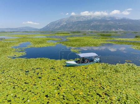 Foto de Civril - Denizli - Turquía, 15 de junio de 2023, Lago Civril Isikli en Denizli. - Imagen libre de derechos