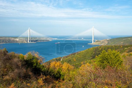 Téléchargez les photos : Pont Yavuz Sultan Selim à Istanbul, Turquie. 3e pont du Bosphore et autoroute du nord de Marmara. - en image libre de droit