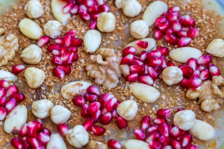 Téléchargez les photos : Délicieux dessert turc traditionnel ; Ashura (Asure) - en image libre de droit