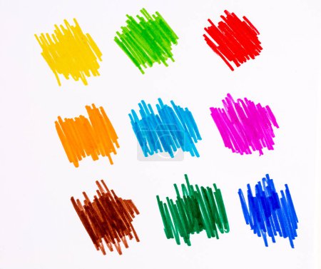 Foto de Pintura a color con lápices de colores - Imagen libre de derechos