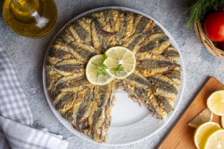 Téléchargez les photos : Anchois pilaf (hamsi pilav), cuisine turque, spécialité mer Noire (nom turc ; hamsili pilav)) - en image libre de droit