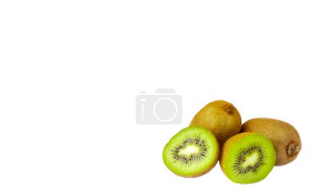 Téléchargez les photos : Kiwi fruits sur le fond blanc - en image libre de droit