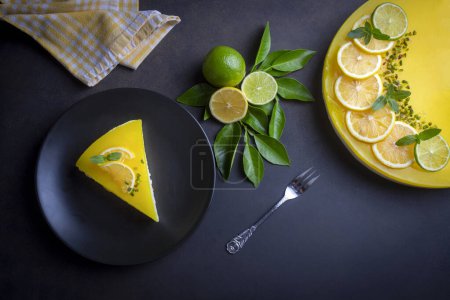 Foto de Delicioso pastel de limón. Foto concepto de comida. - Imagen libre de derechos