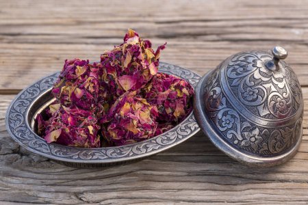 Foto de Traditional delicious Turkis delight rose dessert - Imagen libre de derechos