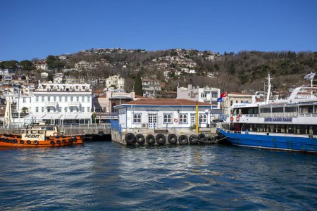 Téléchargez les photos : Istanbul / Turquie, 17 février 2020, Istanbul Buyukdere Ferry - en image libre de droit