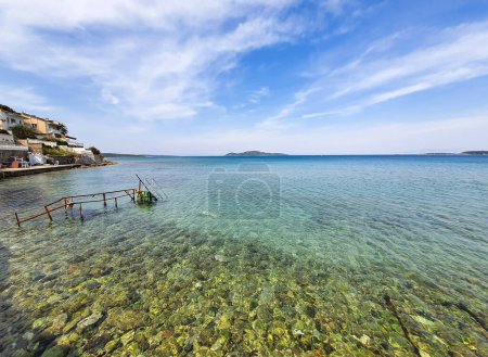 Téléchargez les photos : Vue mer azur. Cesmealti - Izmir - Turquie - en image libre de droit